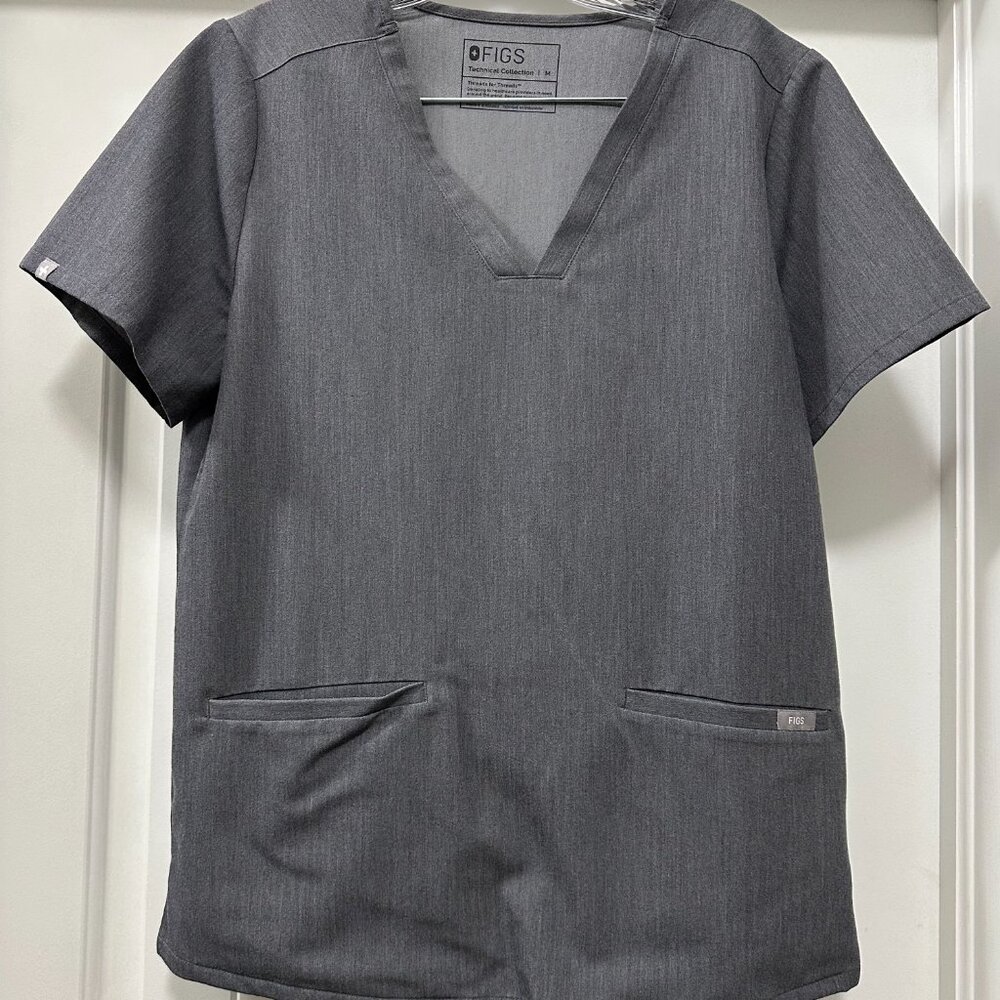 FIGS Women's Scrubs - Picture 2 of 7